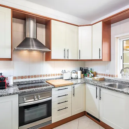 Feriehus Beautiful Townhouse In Downtown Ferragudo (Faro)