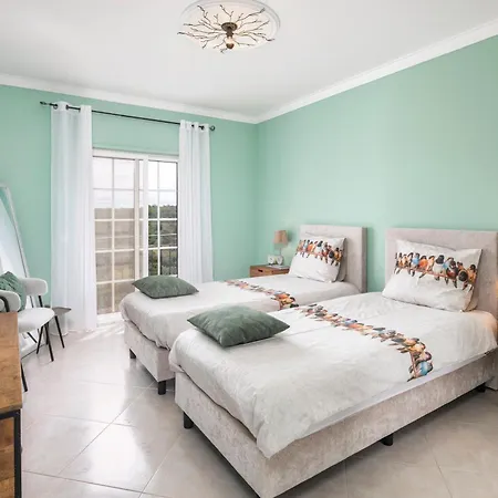 Beautiful Townhouse In Downtown * Ferragudo (Faro)