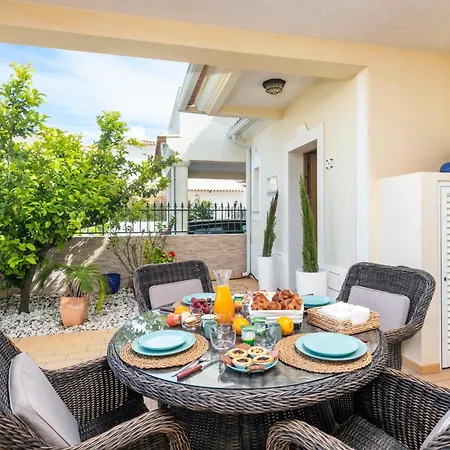 Beautiful Townhouse In Downtown Casa de Férias