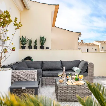 Beautiful Townhouse In Downtown Ferragudo (Faro)