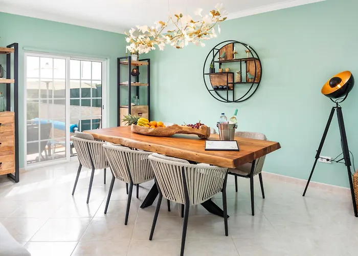 Nyaraló Beautiful Townhouse In Downtown *